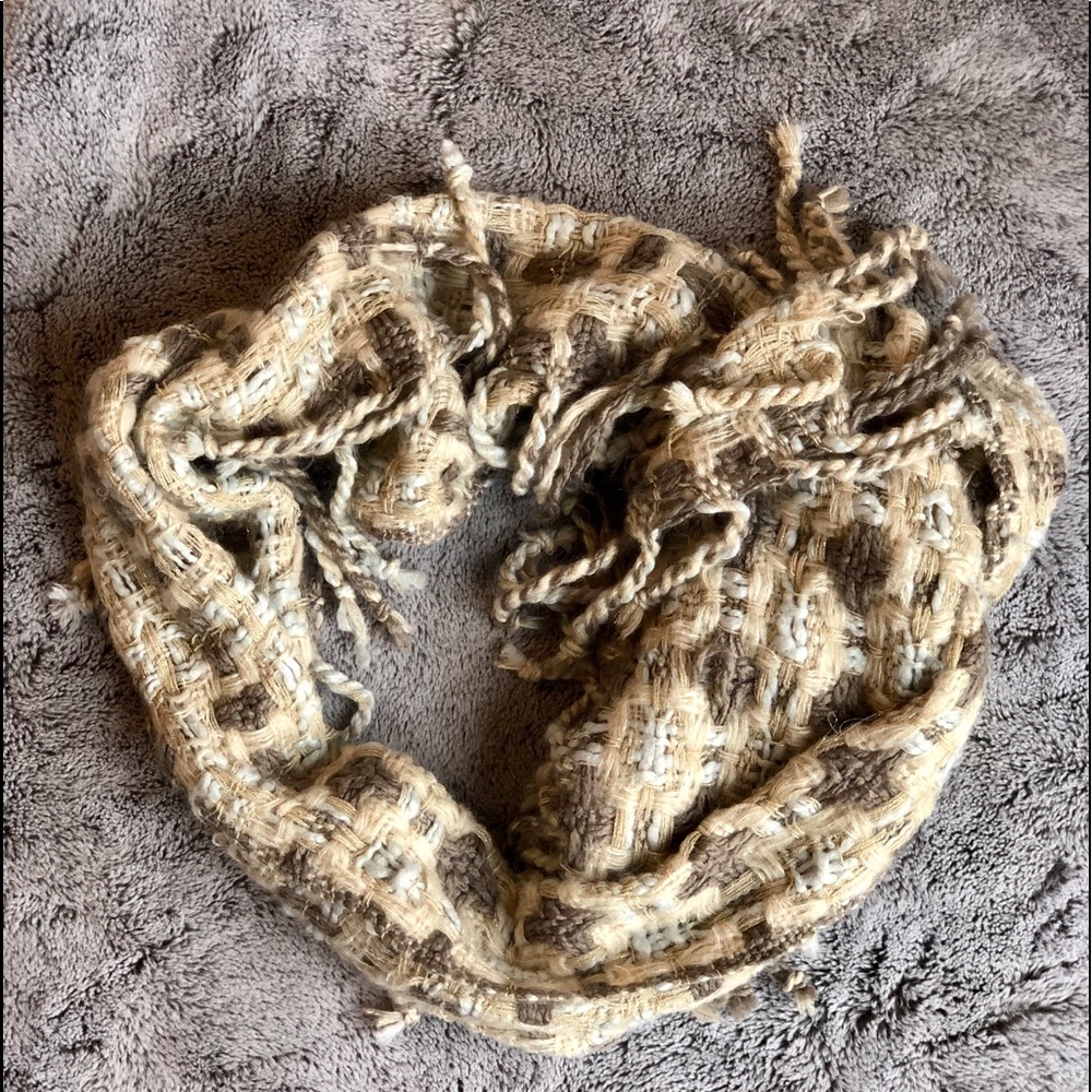Fashion Scarf - Cream/tan/white & Gold Metallic